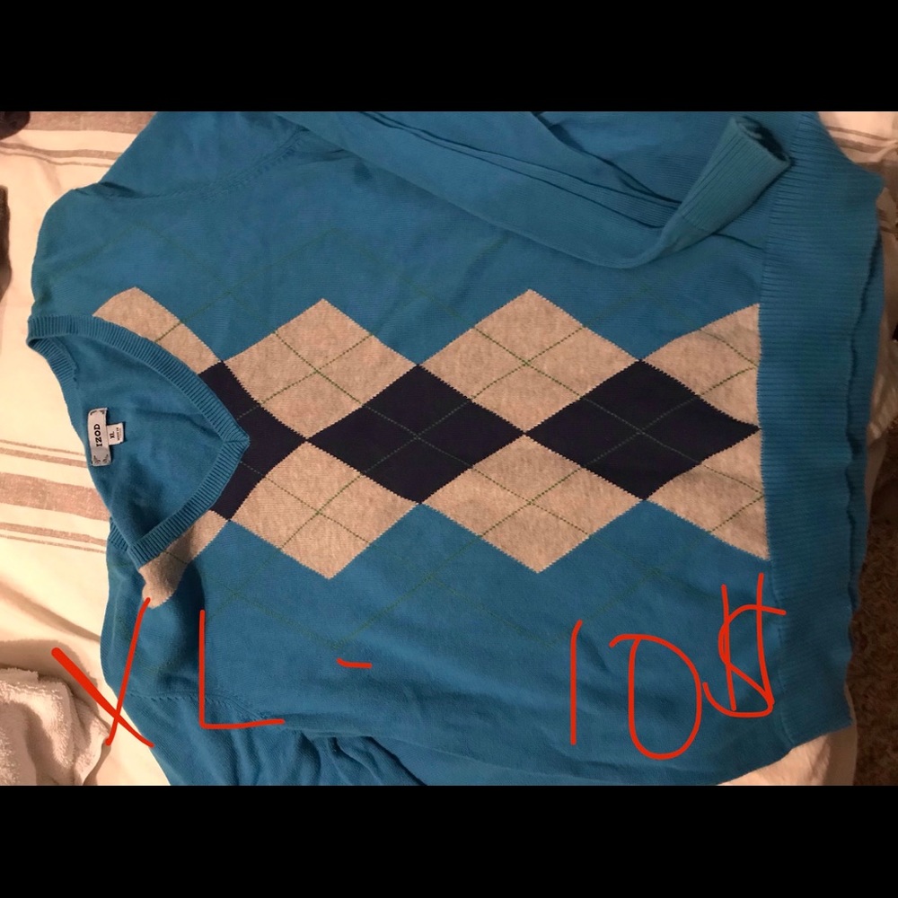 Izod argyle sweater blue